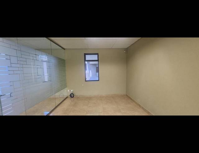 BUSINESS PROPERTY TO RENT IN BEDFORD GARDENS